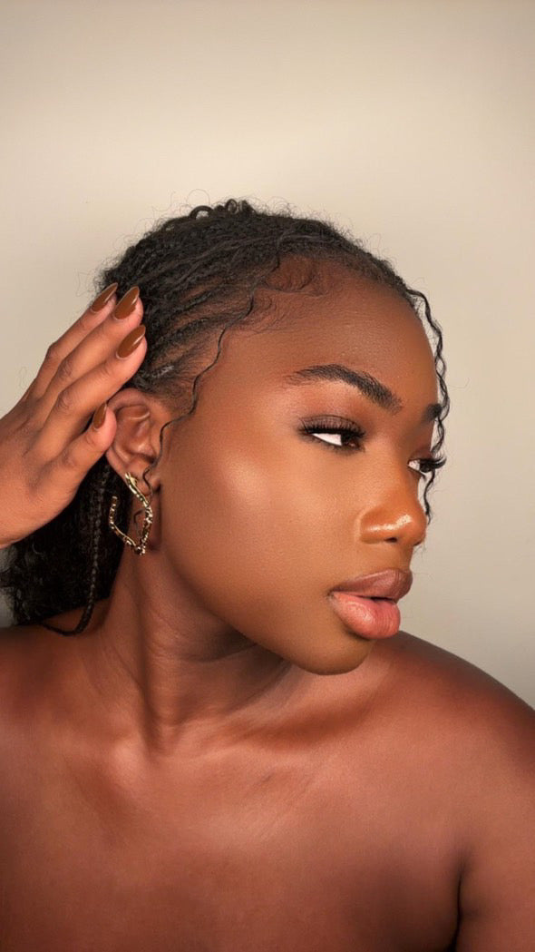 a woman who showed her earring